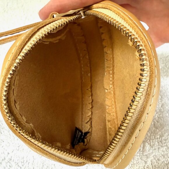 Portland Leather Champagne Small Roswell Pouch - Brand New - Picture 6 of 8